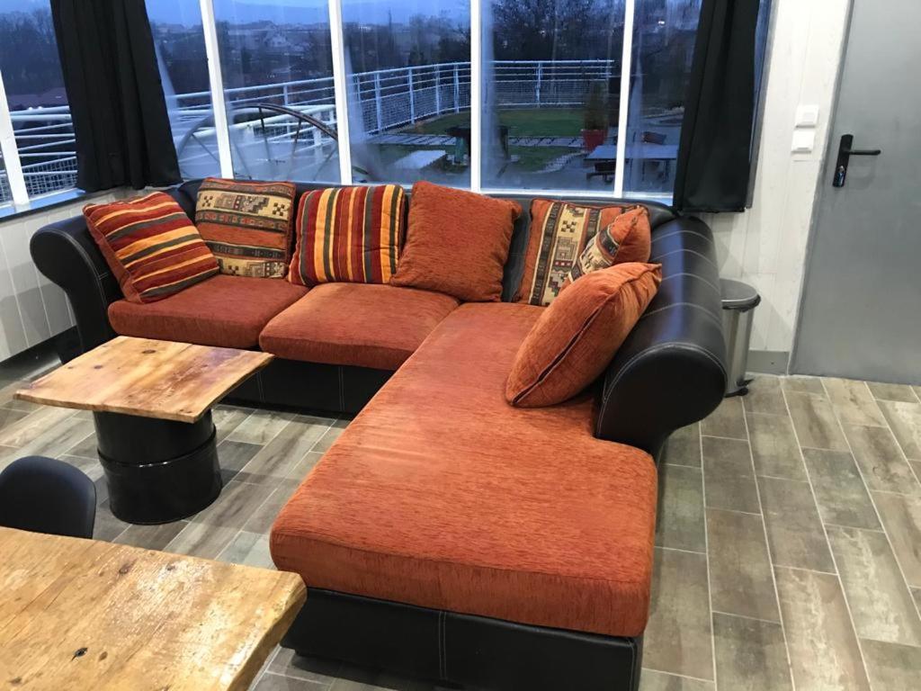 Best Price #3 "La Serre" X4 People Orchamps-Vennes Екстериор снимка